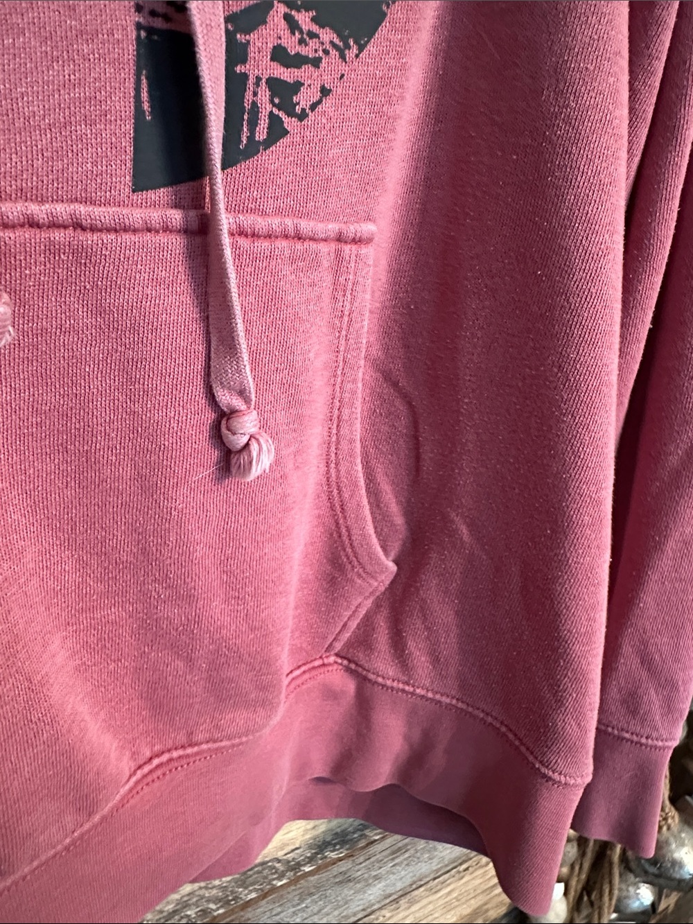 American Eagle Outfitters Dusty Rose Hoodie with Distressed Pumpkin Face - Picture 4 of 7